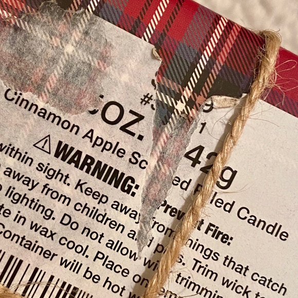 Cinnamon Apple Scented Filled Candle in Gift Box - Picture 9 of 10